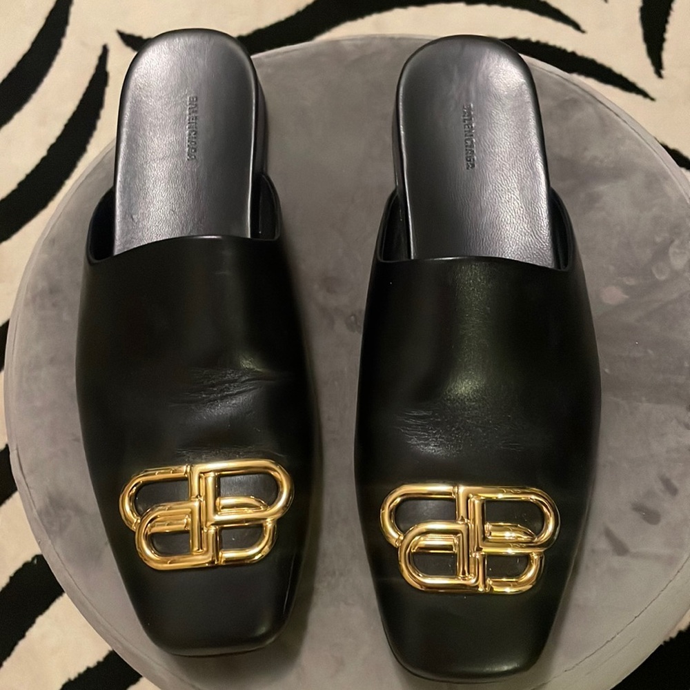 Balenciaga mules . Size 38.5